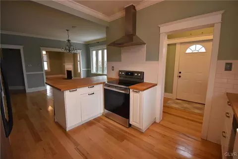 501 E North St, Bethlehem, PA 18018 photo 9