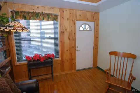 231 E Raspberry St, Bethlehem, PA 18018 photo 4