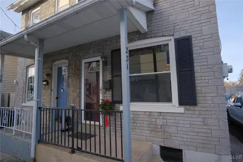 231 E Raspberry St, Bethlehem, PA 18018 photo 2