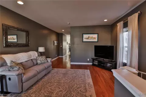 246 E Union Blvd, Bethlehem, PA 18018 photo 10