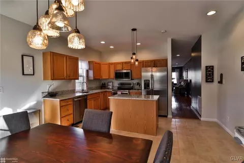 246 E Union Blvd, Bethlehem, PA 18018 photo 15