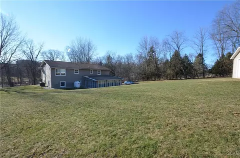 2178 E Best Rd, Bath, PA 18014 photo 17