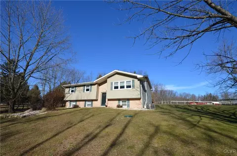 2178 E Best Rd, Bath, PA 18014 photo 1