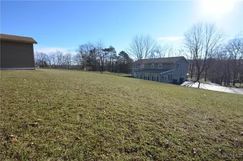 2178 E Best Rd, Bath, PA 18014 photo 18
