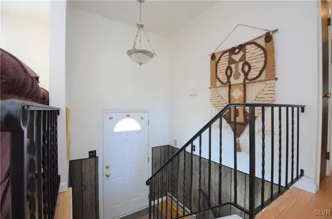 2178 E Best Rd, Bath, PA 18014 photo 5