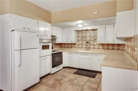 1004 E 3rd St, Bethlehem, PA 18015 photo 3