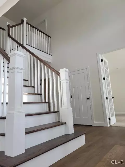 2645 Eagle Ln, Hellertown, PA 18055 photo 3