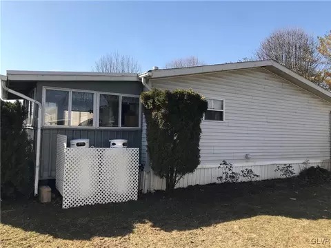 96 Quail Ct, Bath, PA 18014 photo 6