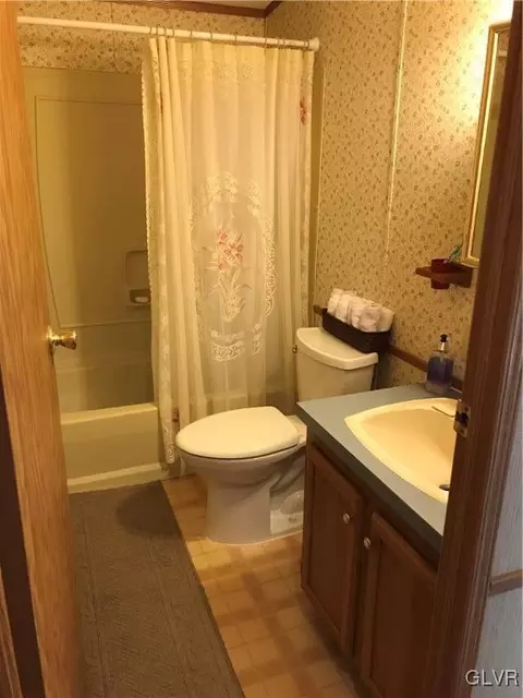 96 Quail Ct, Bath, PA 18014 photo 37