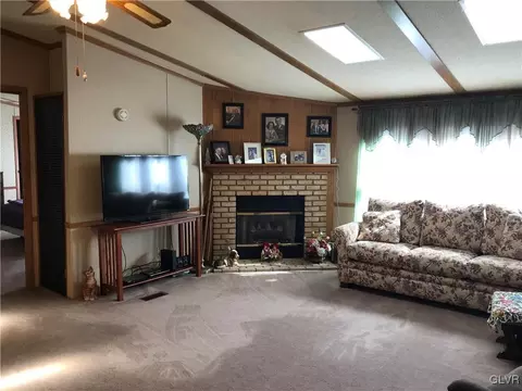 96 Quail Ct, Bath, PA 18014 photo 31