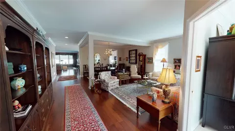 1012 Resolution Dr, Bethlehem, PA 18017 photo 4