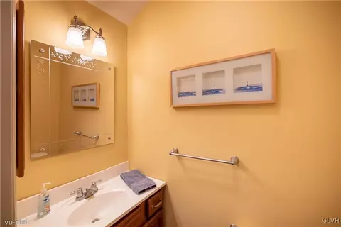 1 E Pine St, Emmaus, PA 18049 photo 35