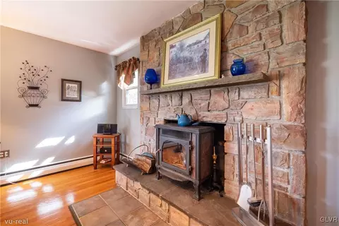 1 E Pine St, Emmaus, PA 18049 photo 16