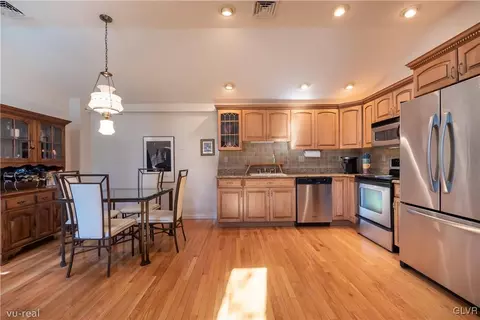 1 E Pine St, Emmaus, PA 18049 photo 38