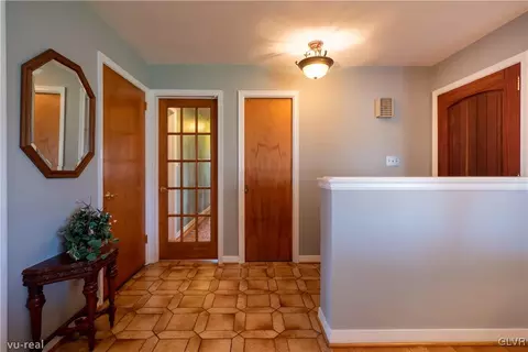1 E Pine St, Emmaus, PA 18049 photo 7