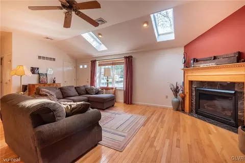 1 E Pine St, Emmaus, PA 18049 photo 36