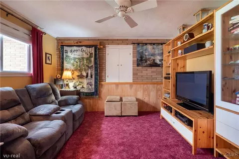 1 E Pine St, Emmaus, PA 18049 photo 19
