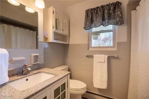 1 E Pine St, Emmaus, PA 18049 photo 13