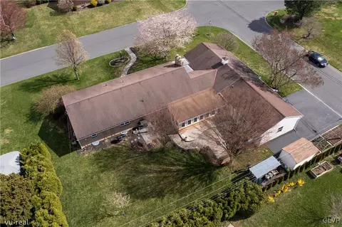 1 E Pine St, Emmaus, PA 18049 photo 44