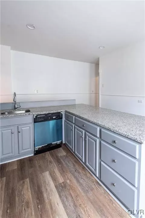 328 E Goepp St, Bethlehem, PA 18018 photo 11