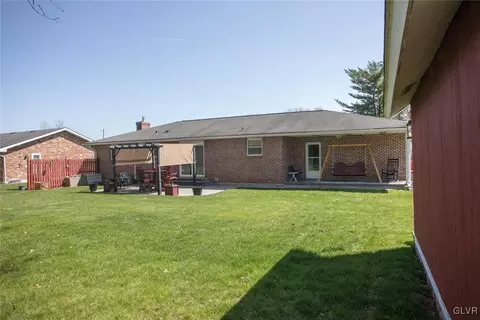 511 Independence Ave, Bath, PA 18014 photo 21