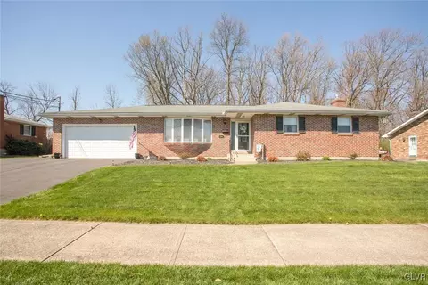 511 Independence Ave, Bath, PA 18014 photo 1