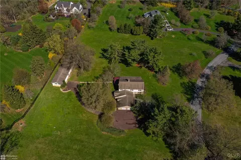 1814 Apple Tree Ln E, Bethlehem, PA 18015 photo 37