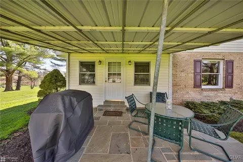 1814 Apple Tree Ln E, Bethlehem, PA 18015 photo 33