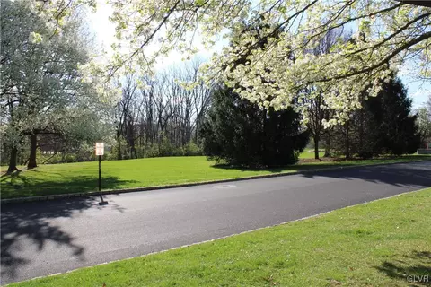 1909 Pine Ct, Hellertown, PA 18055 photo 27