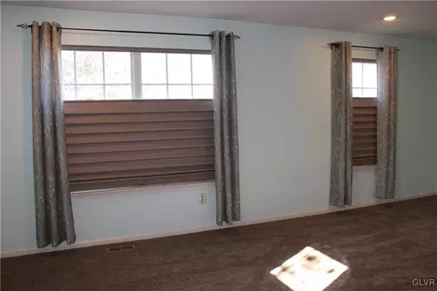 1909 Pine Ct, Hellertown, PA 18055 photo 18