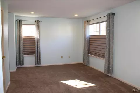 1909 Pine Ct, Hellertown, PA 18055 photo 17