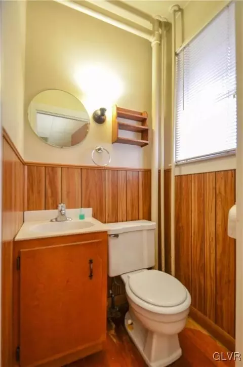 330 E Washington Ave, Bethlehem, PA 18018 photo 16