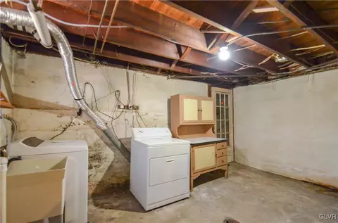 330 E Washington Ave, Bethlehem, PA 18018 photo 19