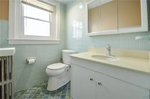 330 E Washington Ave, Bethlehem, PA 18018 photo 14