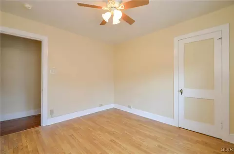 330 E Washington Ave, Bethlehem, PA 18018 photo 13