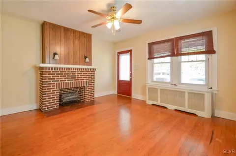 330 E Washington Ave, Bethlehem, PA 18018 photo 2