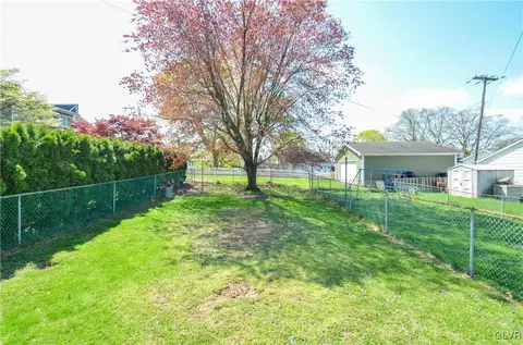 330 E Washington Ave, Bethlehem, PA 18018 photo 20