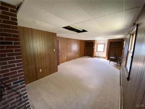 2489 Scenic Dr, Bath, PA 18014 photo 24