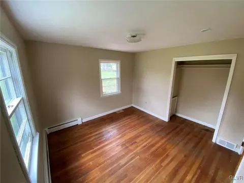 2489 Scenic Dr, Bath, PA 18014 photo 17
