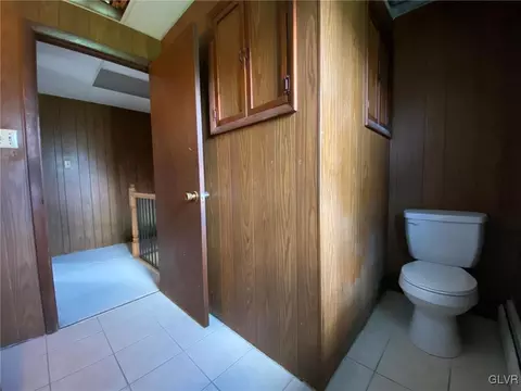 2489 Scenic Dr, Bath, PA 18014 photo 29
