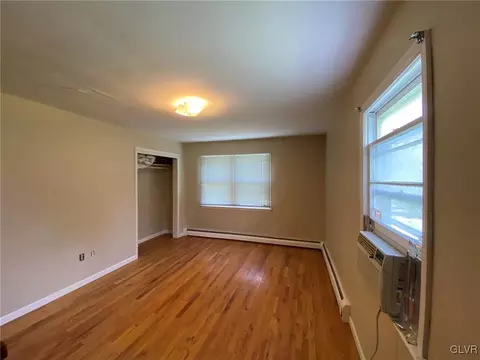 2489 Scenic Dr, Bath, PA 18014 photo 19