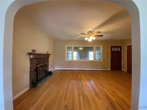 2489 Scenic Dr, Bath, PA 18014 photo 15