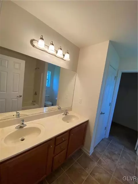 2760 Maefield Rd, Bath, PA 18014 photo 16