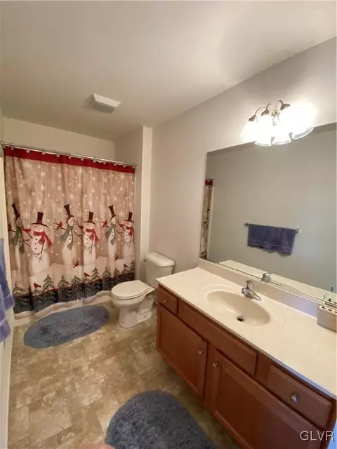 2760 Maefield Rd, Bath, PA 18014 photo 15