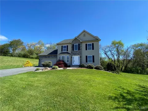 2760 Maefield Rd, Bath, PA 18014 photo 1