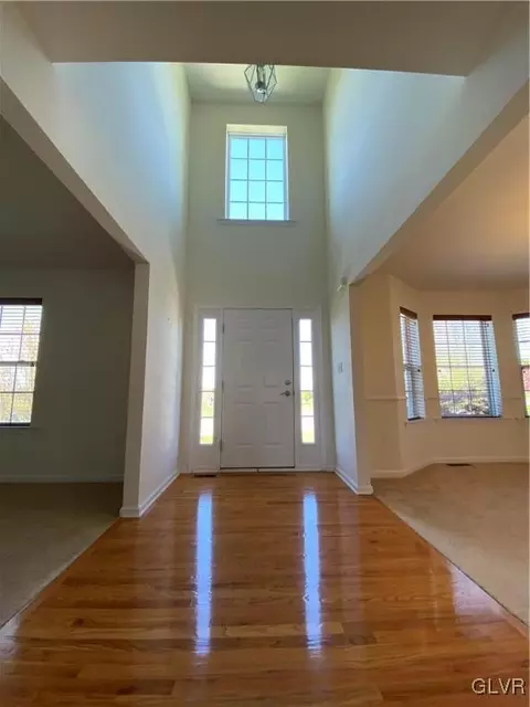 2760 Maefield Rd, Bath, PA 18014 photo 11