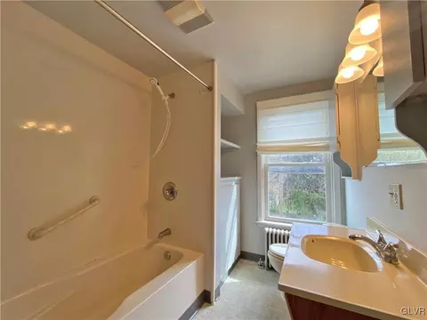 328 Wall St, Bethlehem, PA 18018 photo 30