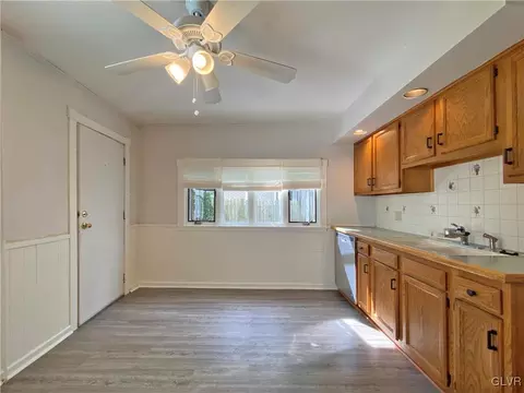 328 Wall St, Bethlehem, PA 18018 photo 12