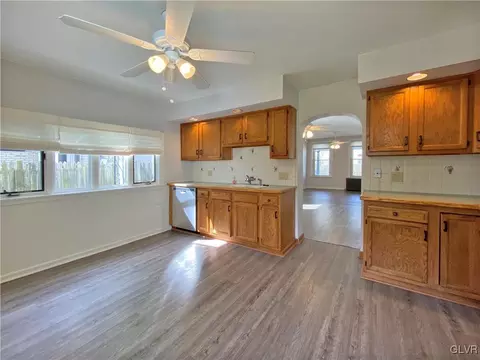 328 Wall St, Bethlehem, PA 18018 photo 18