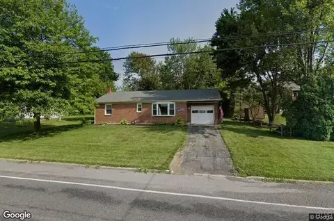 535 E Northampton St, Bath, PA 18014 photo 1